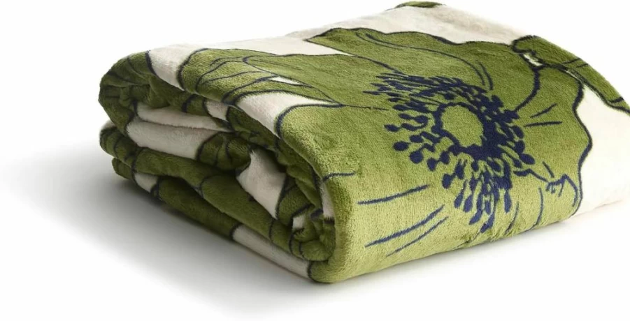Vera Bradley Scattered Anemones Seedpearl Plush Throw Blanket - Soft Cozy Floral Design