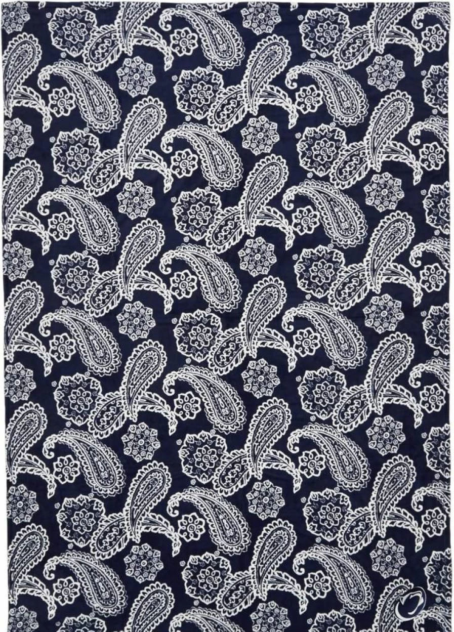 Vera Bradley Penn State University Navy/White Bandana Collegiate Plush XL Throw Blanket for Women, One Size, Multiple Teams Available
