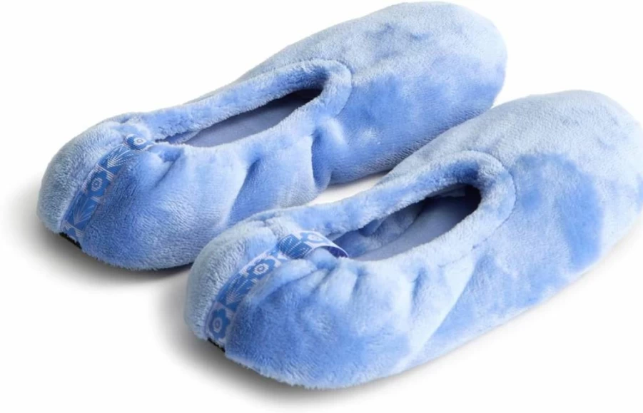 Vera Bradley Women's Cozy Fleece Travel Slippers for Comfortable Journeys
