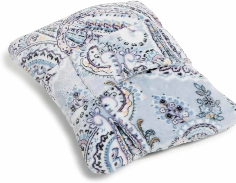 Vera Bradley Women's Cozy Fleece Travel Blanket with Trolley Sleeve for Airplane & Car, Lightweight & Soft Plush Blanket, Machine Washable, Compact Design, Perfect Gift