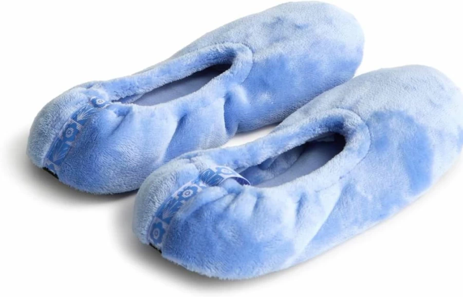Vera Bradley Women's Cozy Fleece Travel Slippers for Comfortable Journeys