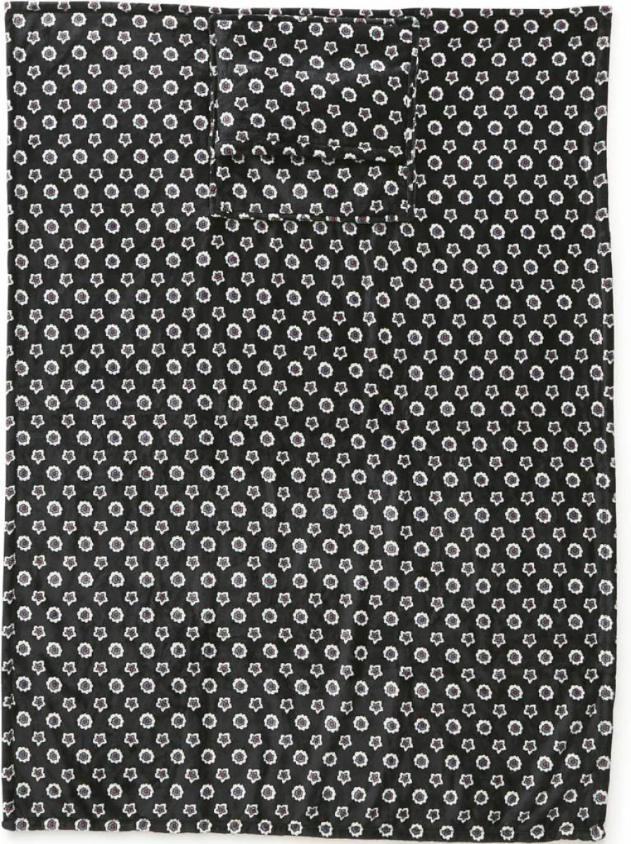 Vera Bradley Women's Soft Fleece Plush Travel Blanket – Cozy Lightweight Throw for Airplane Car and Home