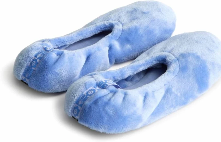 Vera Bradley Women's Cozy Fleece Travel Slippers for Comfortable Journeys