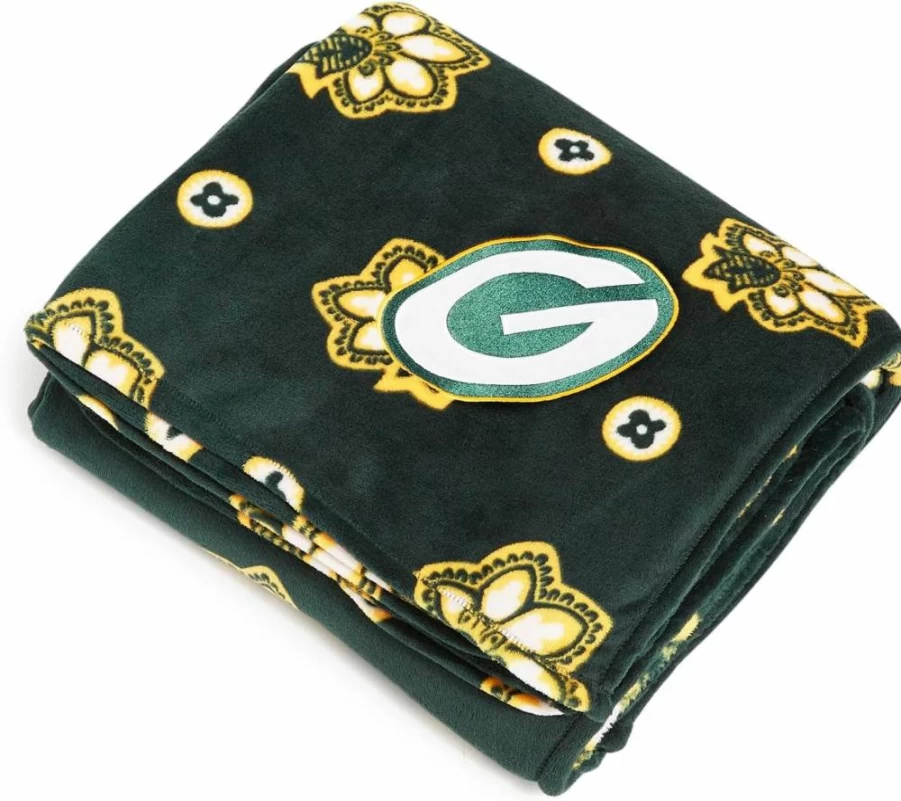 Vera Bradley NFL Fleece Throw Blanket for Women – New England Patriots Oversized Plush Blanket in Nautical Blue/Red Bandana, One Size, Multiple Teams Available